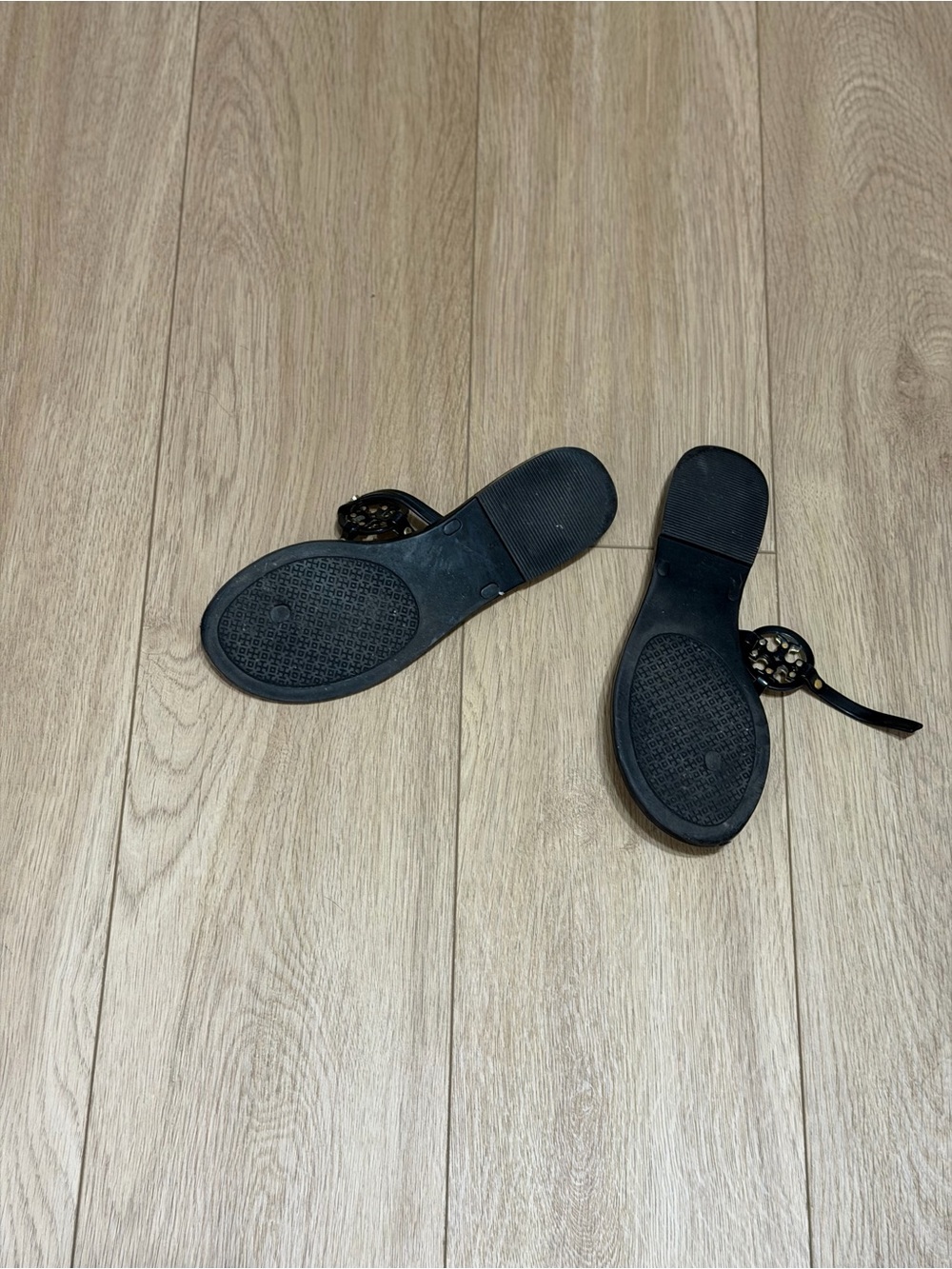 Tory Burch Navy/Black Logo Jelly Thong Sandals - Picture 6 of 7